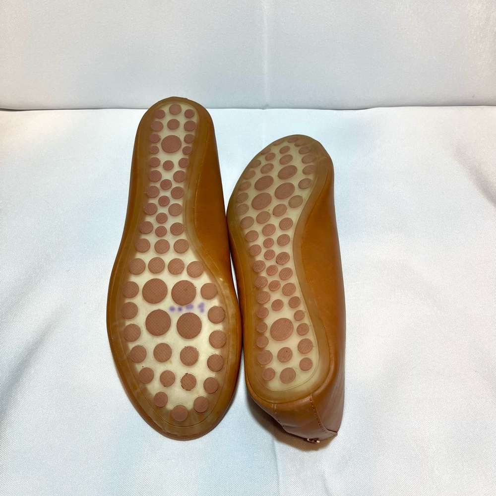 Scalloped Edge Tan Ballet Flats Sz 8 - Picture 7 of 8